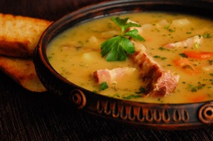 Как приготовить суп с копчеными ребрышками