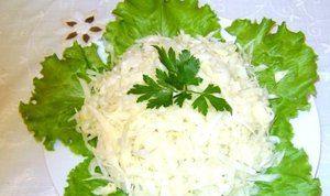 Салат из свежей капусты по-венгерски 