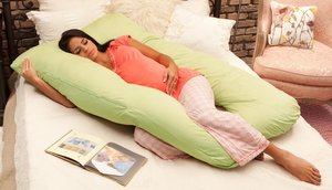 Как спать на подушке для беременных