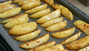 Картофель по деревенски в духовке: пошаговый рецепт