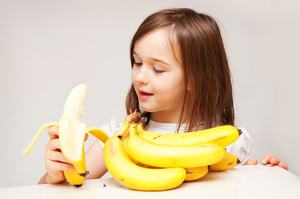 Польза бананов для детей