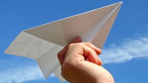 Самолетик из бумаги своими руками