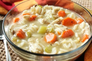 Куриный суп с лапшой и овощами